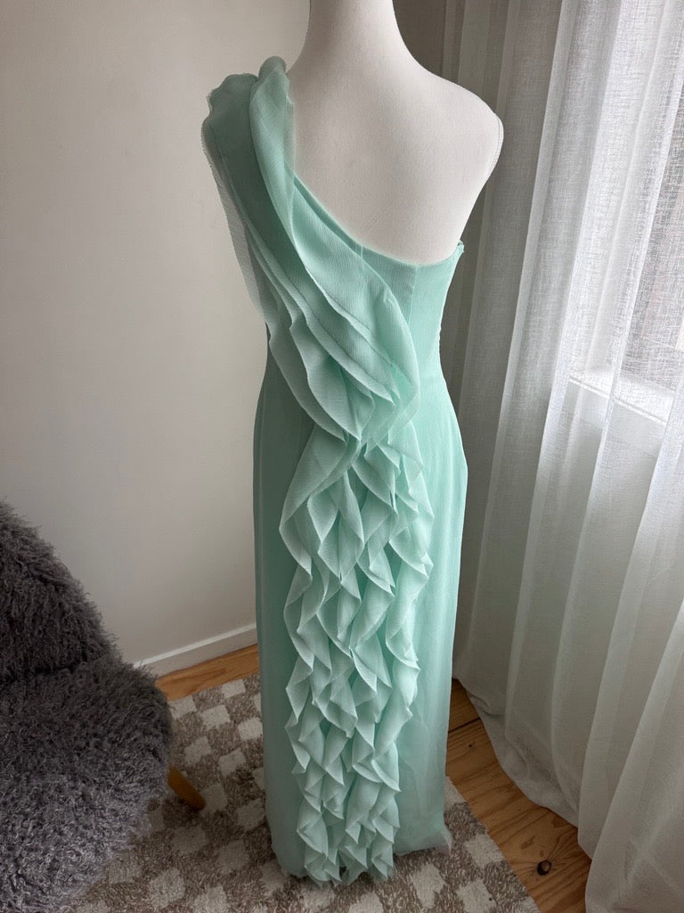Vintage Vera Wang seafoam cascading ruffle gown